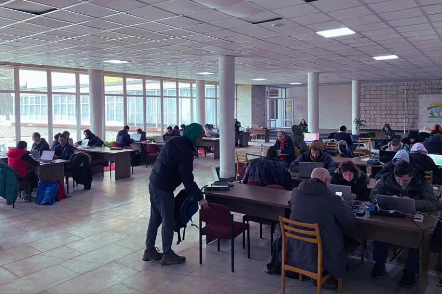 Survive to Return: How Ukrainian Businesses Fled from Missiles—but Not from Ukraine Survive to Return: How Ukrainian Businesses Fled from Missiles—but Not from Ukraine